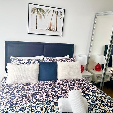 Spacious Urban Gem Apartment With Parking 브랙넬 외부 사진